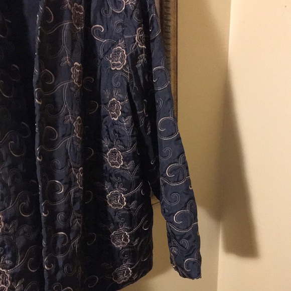 Maggie Barnes quilted coat  with hook and latch - Picture 7 of 7